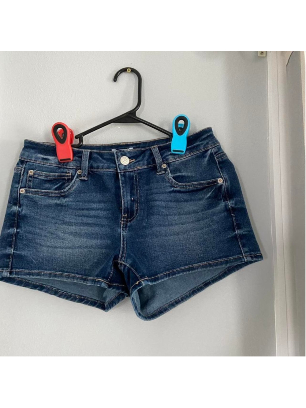 South Beach Dark wash denim shorts with a flattering fit #summer #denim